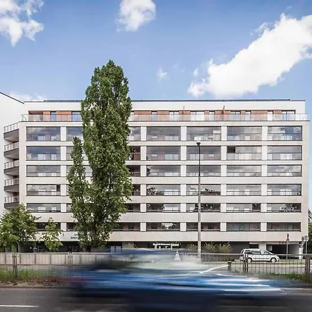 Belvedere Near Royal Bath Lazienki Park